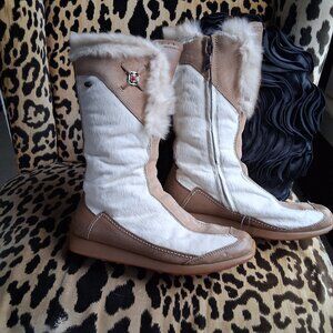 The Tecnica Ladies Fur Boots in size 9US